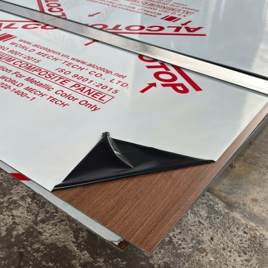 Tấm alu vân gỗ